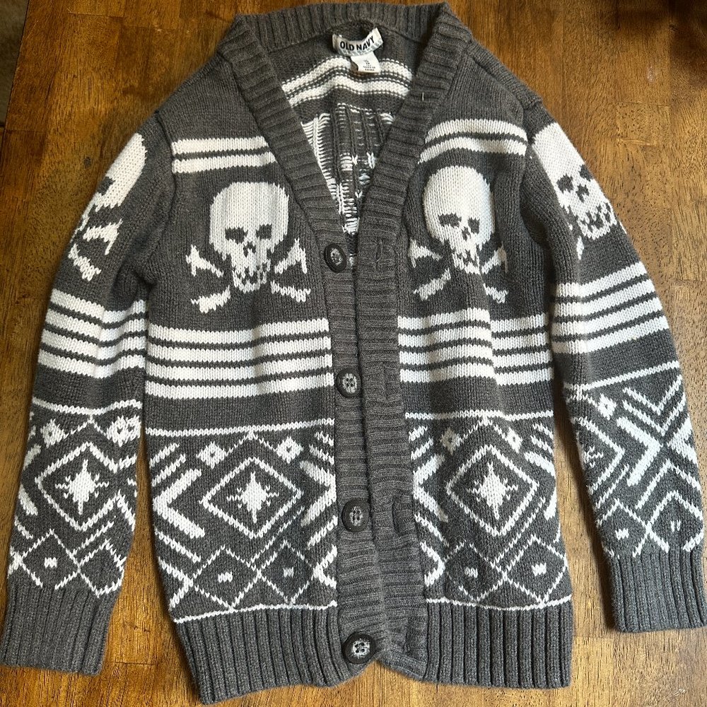 old navy fair isle cardigan sweater skulls size 6/7, small